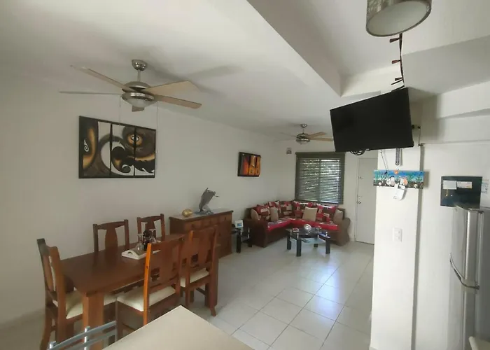 La Casa Del Mexicano Terraza Y Jardin Exoticos 12 Min Del Playa Esmeralda Сasa de vacaciones Playa del Carmen
